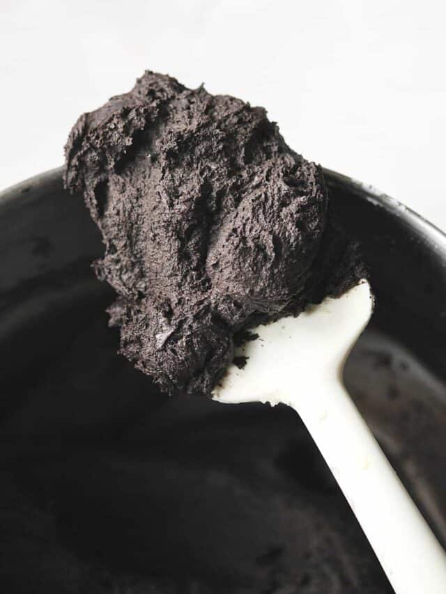 Tips for How to Make Black Buttercream Story Susan Brings Dessert