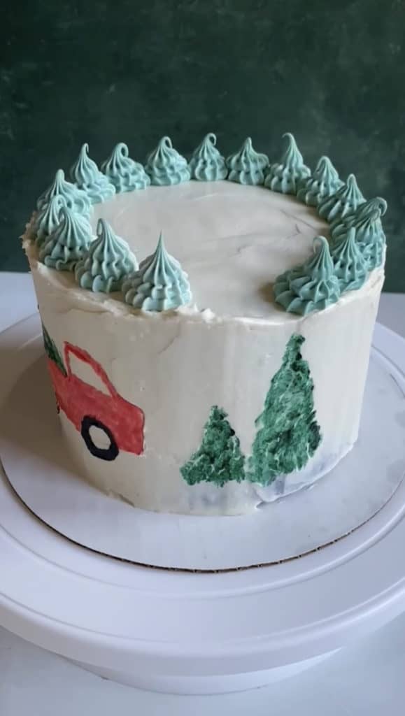 Ring of Christmas trees on cake