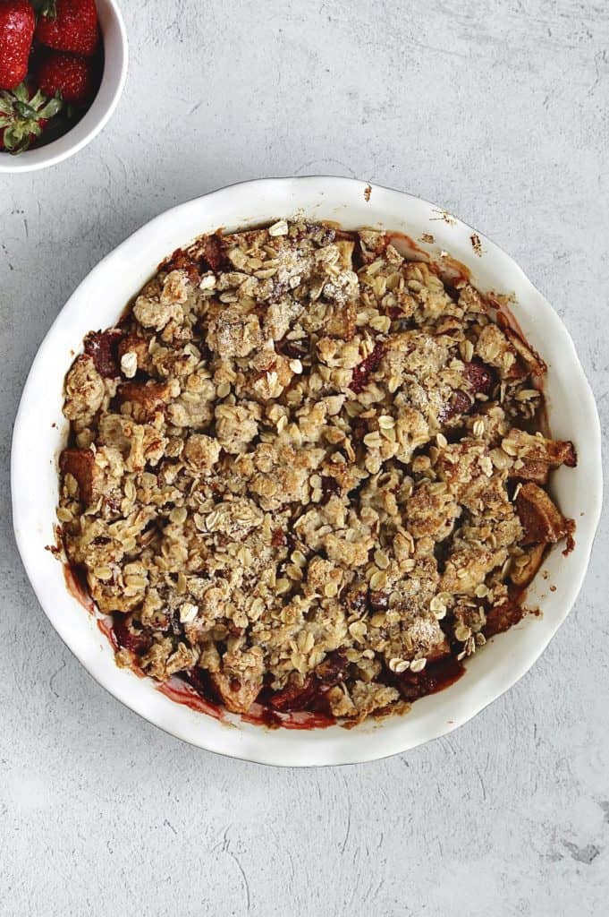 baked apple and strawberry crumble