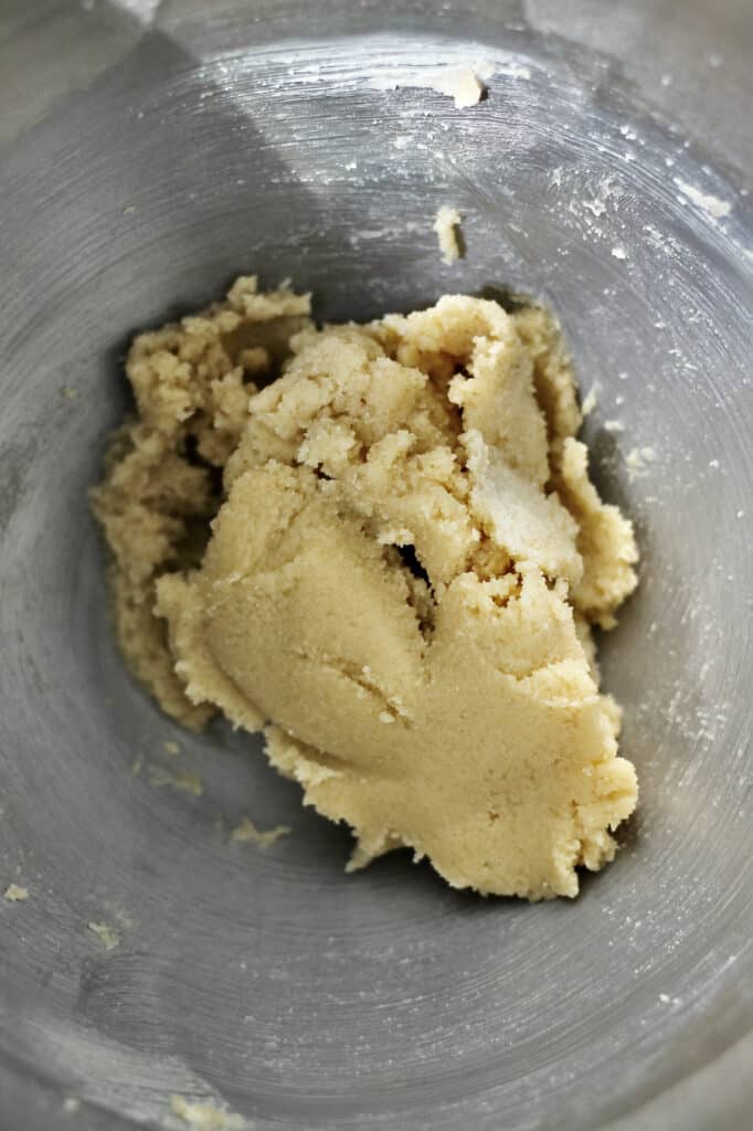 image of sugars and butter creamed together for cake recipe