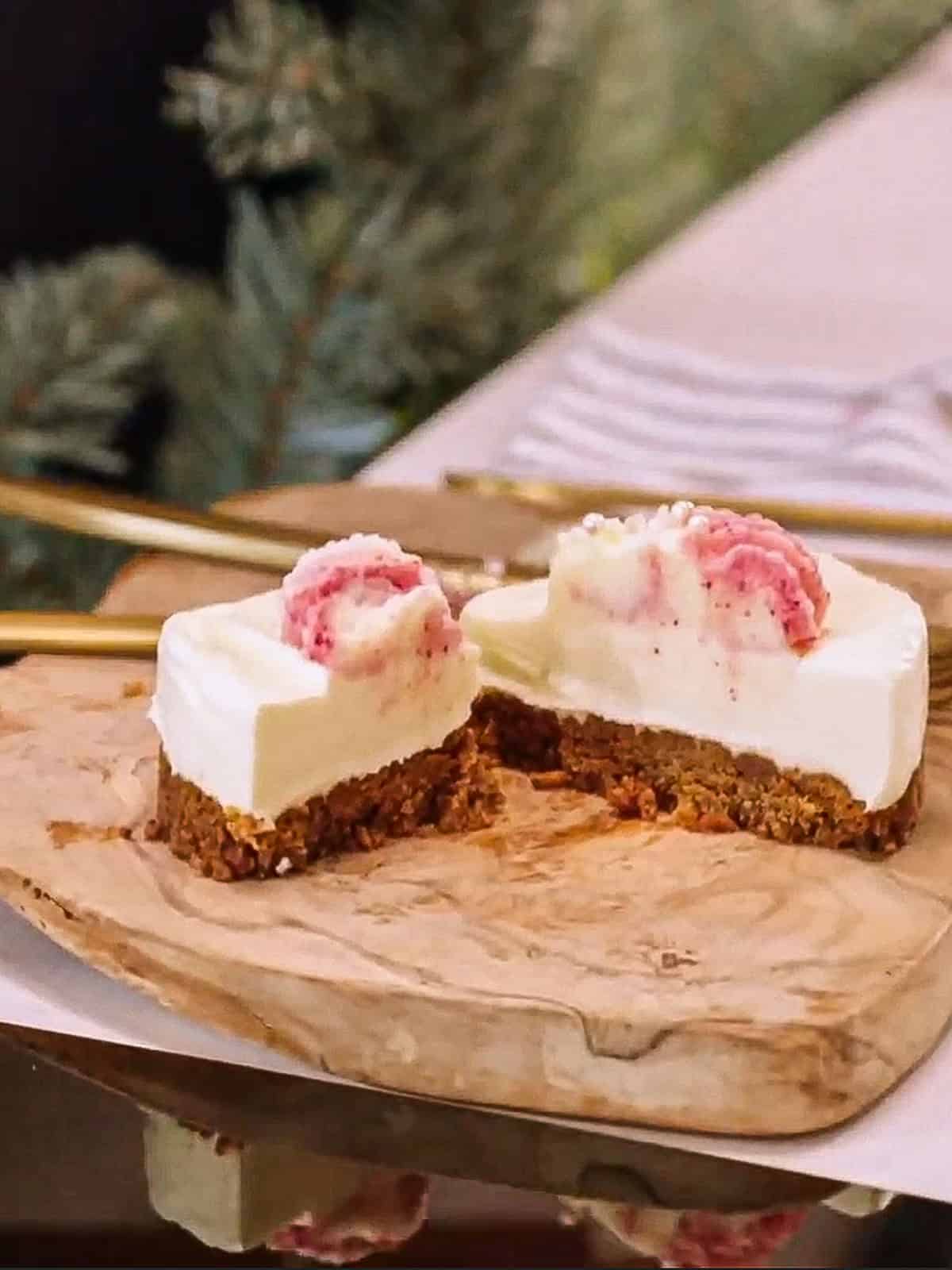 Cross section of mini cheesecakes in a Biscoff cookie crust for Hallmark Channel.