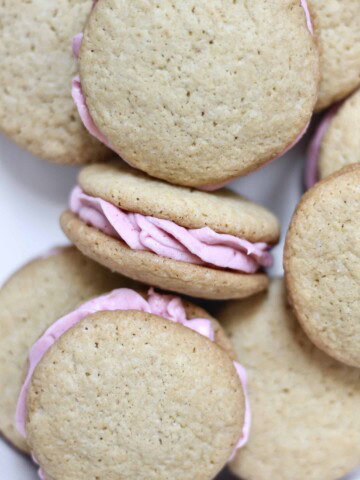 raspberry cream cheese frosting for cookie sandwiches