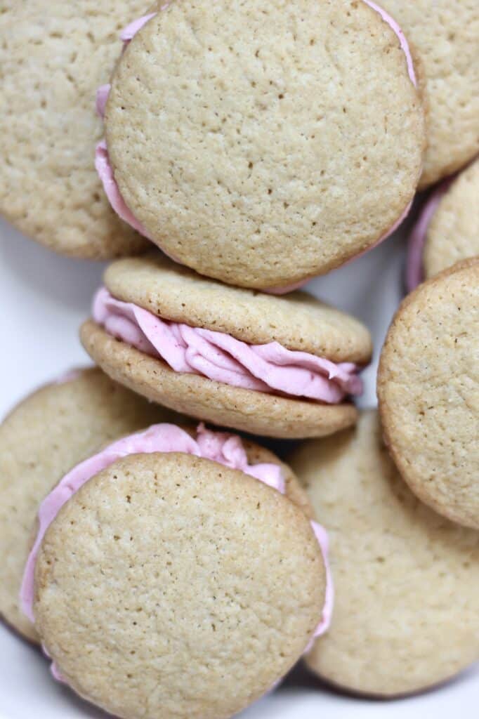 raspberry cream cheese frosting for cookie sandwiches